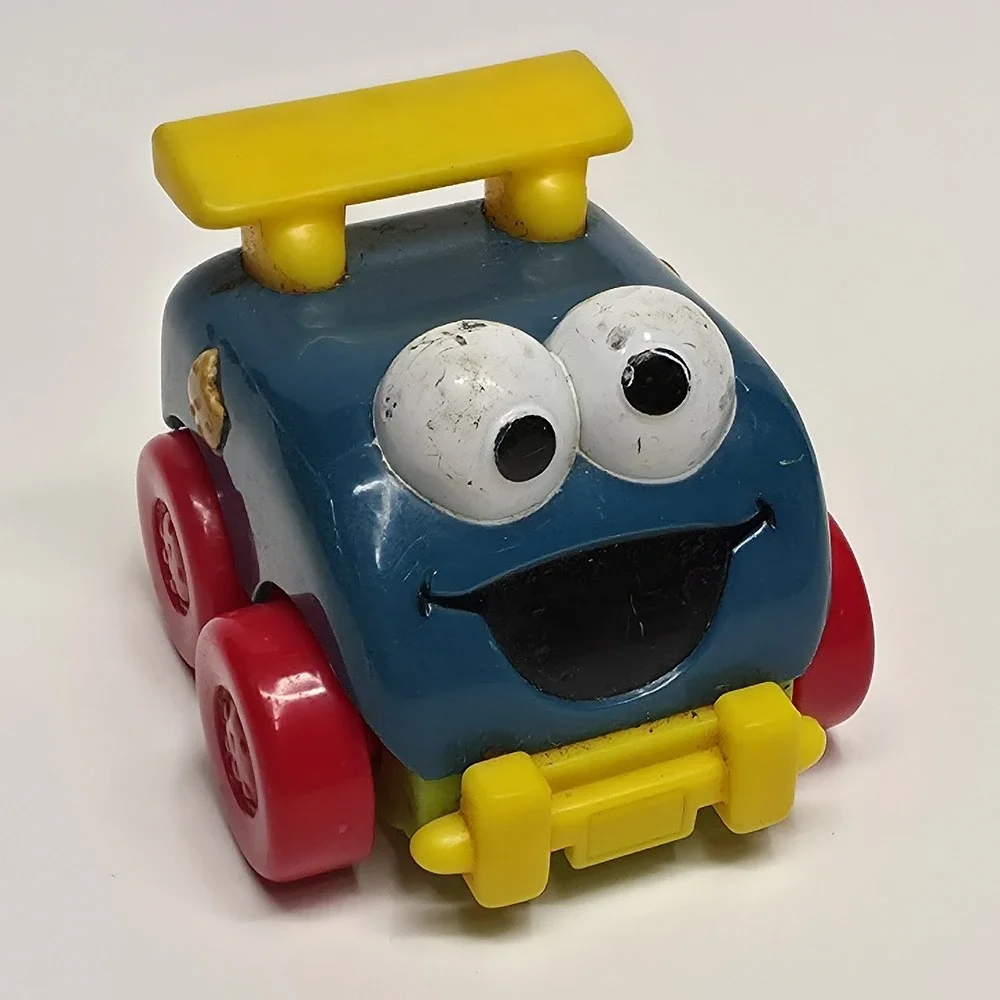 Mattel 2006 Sesame Street Cookie Monster Plastic Toy Vehicle Car K6042
